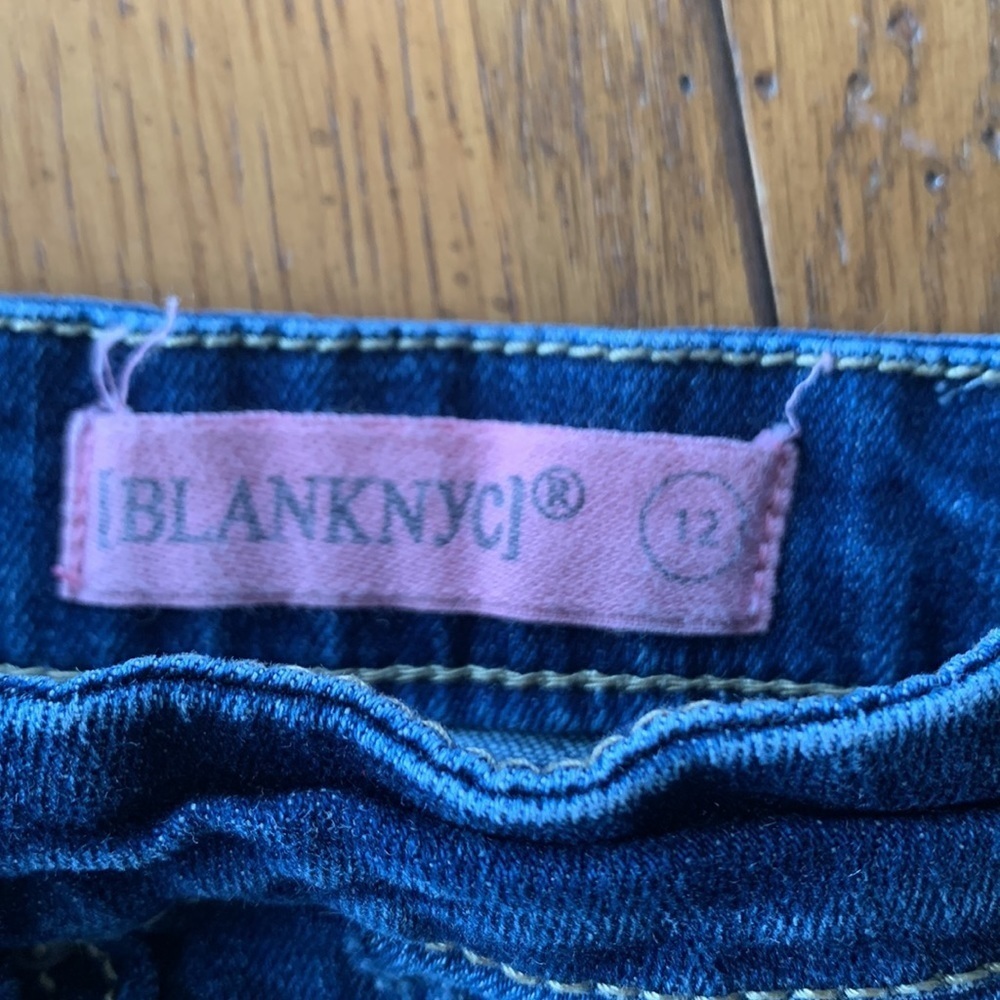 Blank NYC The Mini Barrow High-rise Shorts Girls Cut-off Jean Embroidery Size 12 - Picture 7 of 10